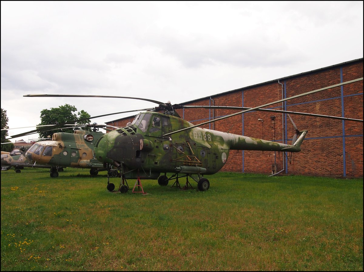 Mil Mi-4, Baujahre 1956, Geschwindigkeit 185km/s. Luftfahrtmuseum Praha Kbely am 19.5. 2019.