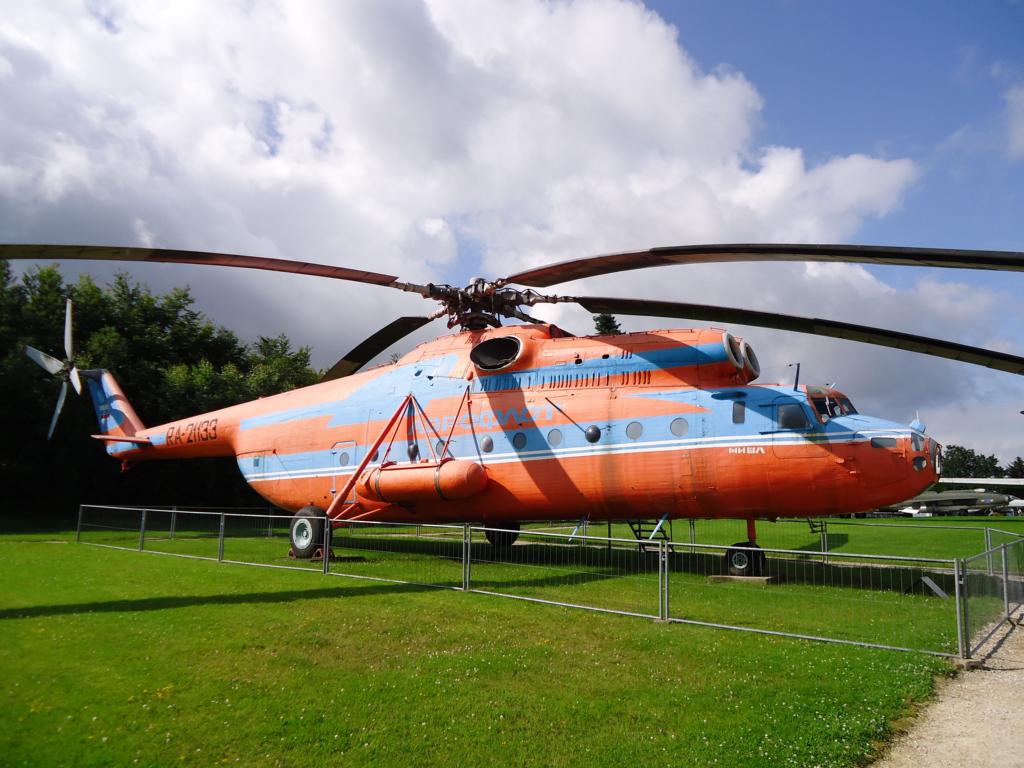 Mil Mi-6A (RA-21133) in der Flugausstellung Junior bei Hermeskeil (18.07.2012)