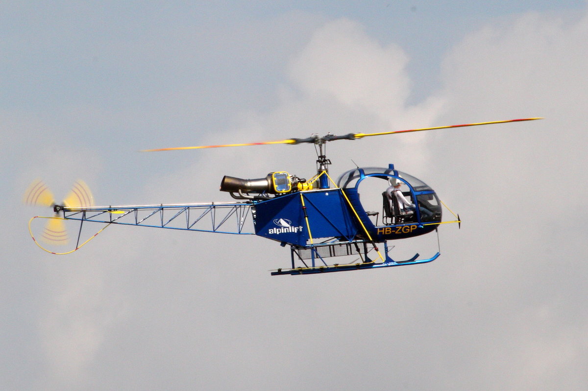 Modell eines SA.315B Lama der Alpinlift Helikopter AG. Vorführung während der JetPower-Messe 2016 auf dem Flugplatz Bengener Heide in Bad Neuenahr-Ahrweiler. Aufnahmedatum: 17.09.2016