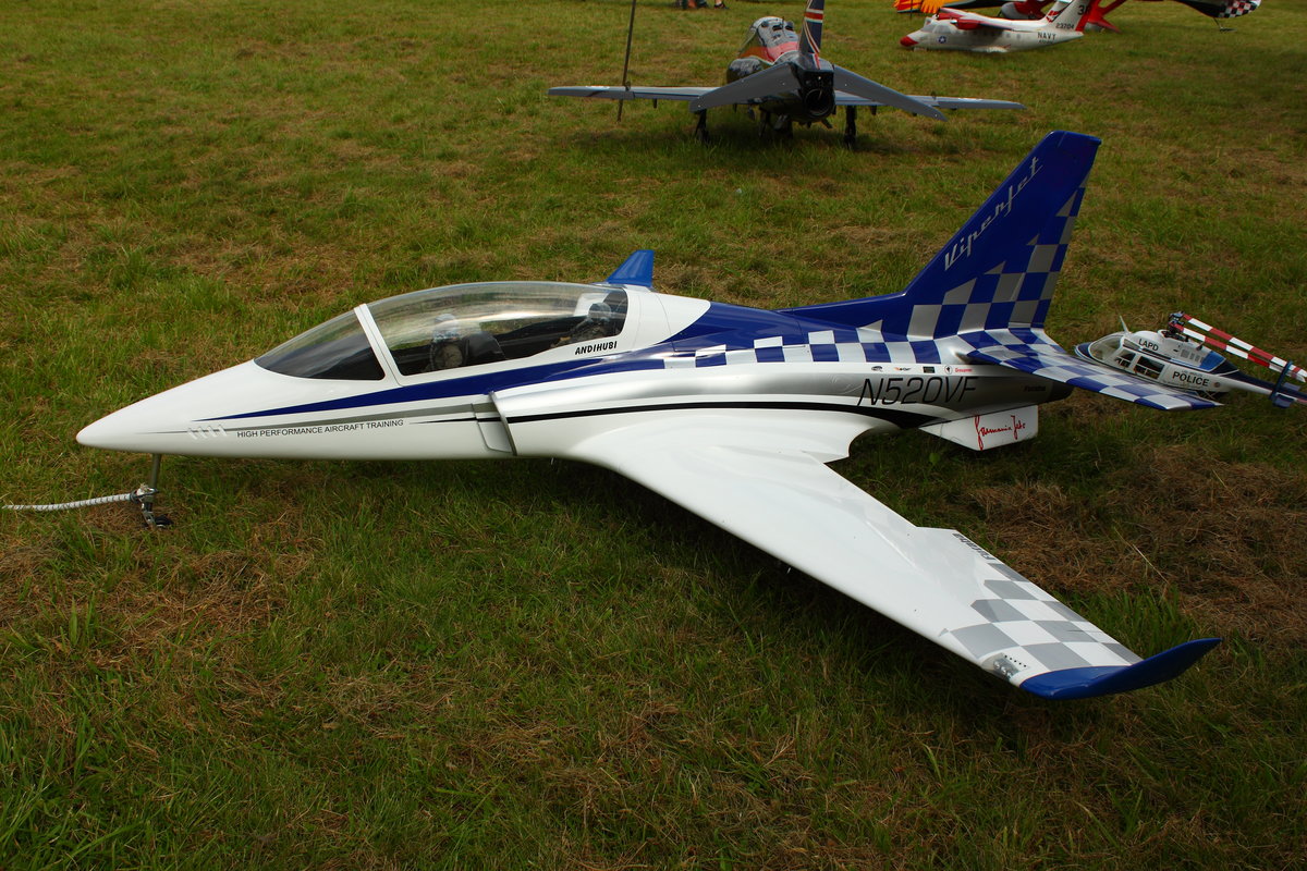 Modellflugzeug Viper Jet (Kennung N520VF) beim Modellflugtag des FSV Ailertchen (EDGA) am 05.08.2017.