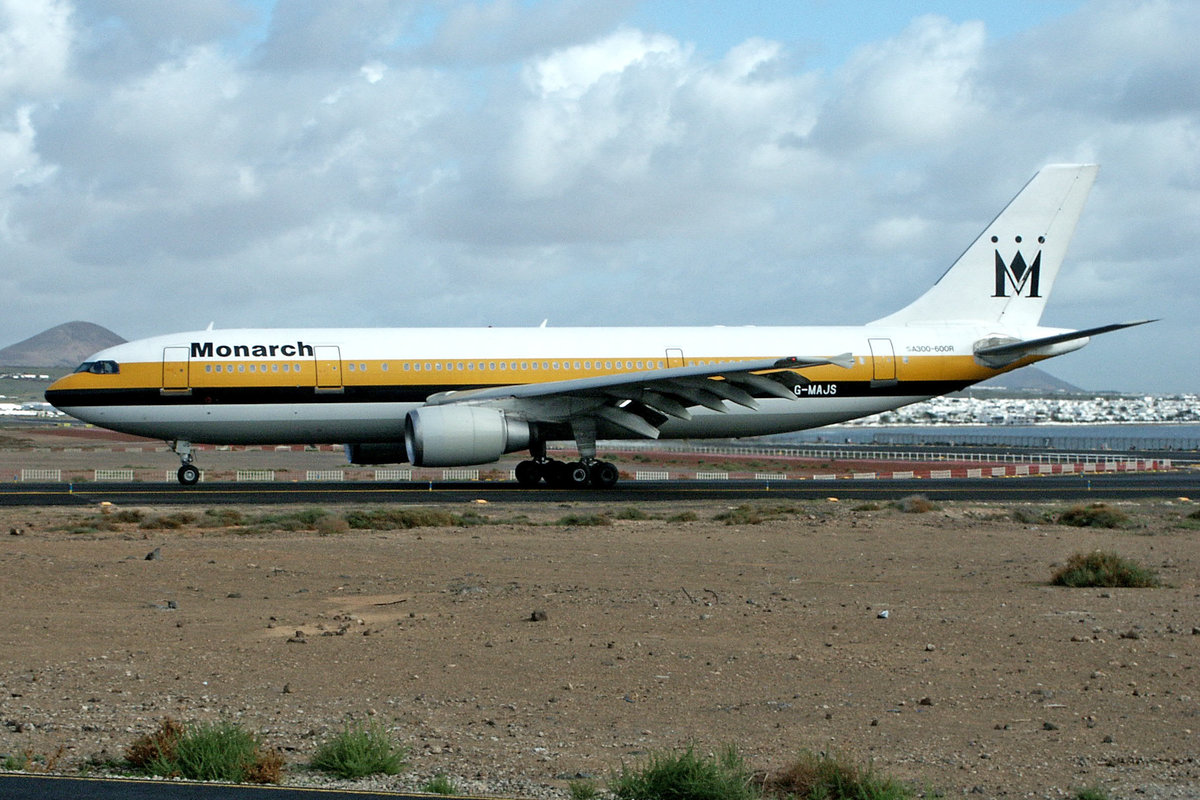 Monarch Airlines, G-MAJS, Airbus A300-605R, msn: 604, 4.Dezember 2003, ACE Lanzarote, Spain.