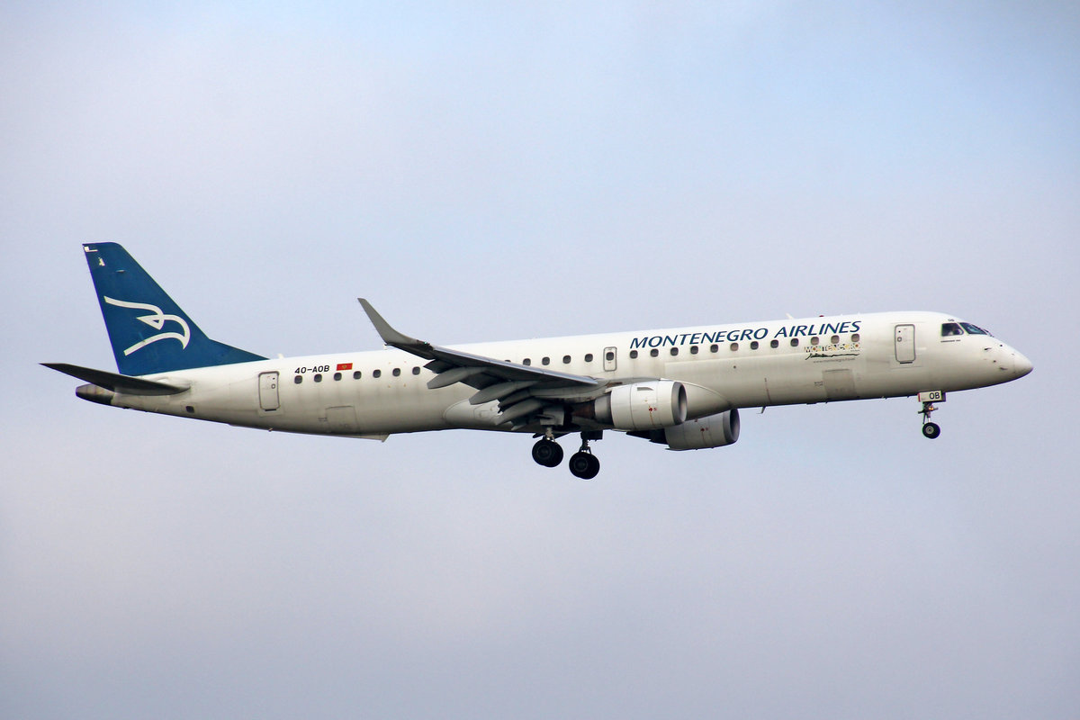 Montenegro Airlines, 4O-AOB, Embraer ERJ-195LR, msn: 19000283, 26.Dezember 2018, ZRH Zürich, Switzerland.