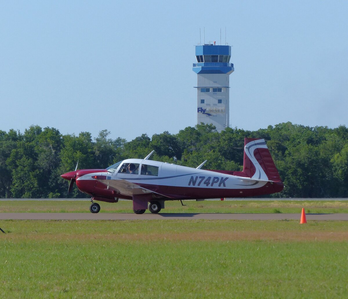 Mooney M20E, N74PK, Sun`n Fun, Lakeland-Linder Int. (LAL/KLAL), 18.4.2026