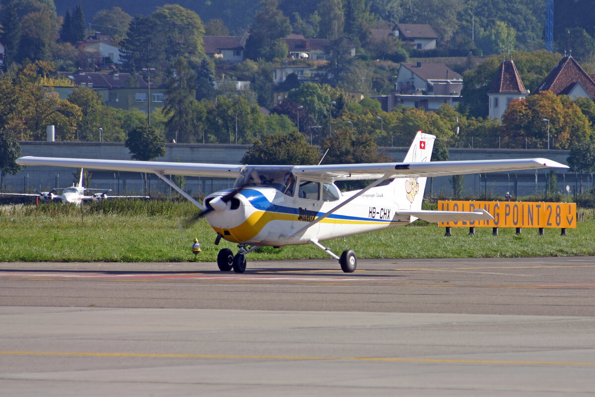 Motorfluggruppe Zürich, HB-CHX, Reims F172P Skyhawk II, msn: 2220,  Asterix , 22.September 2007, ZRH Zürich, Switzerland.