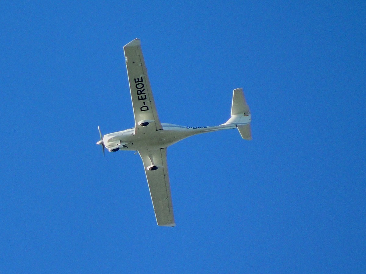 Motorflugzeug Diamond DA40 TDI; mit Kennung D-EROE; im Luftraum ber Ried i.I.; 131108