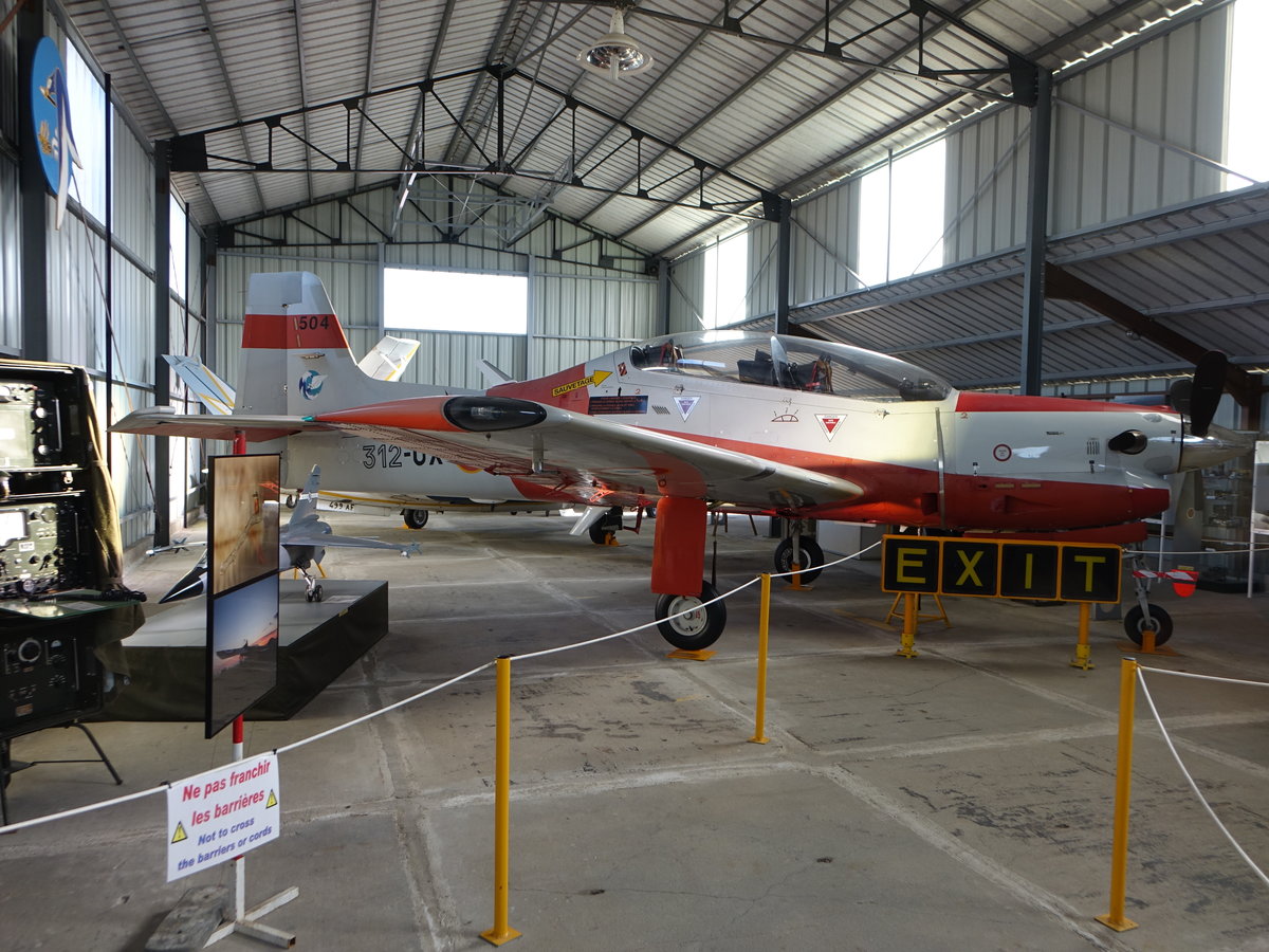 Musee Avions de Chasse Montelimar, Trainer Embraer EMB 312F Tucano, Baujahr 1980, Kennung 312-UX (22.09.2017)