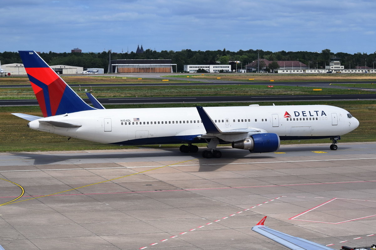 N154DL Delta Air Lines Boeing 767-3P6(ER)  , TXL , 13.07.2017