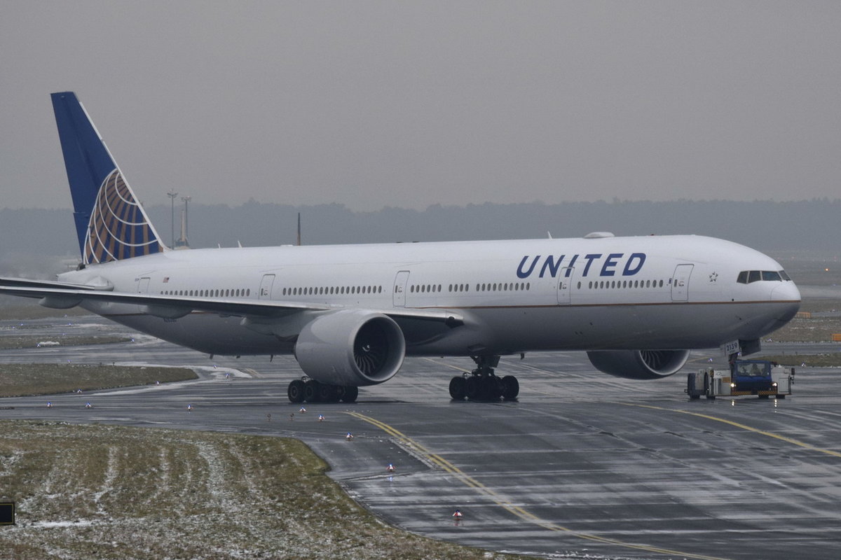 N2639U United Airlines Boeing 777-322(ER)  , FRA , 04.12.2017