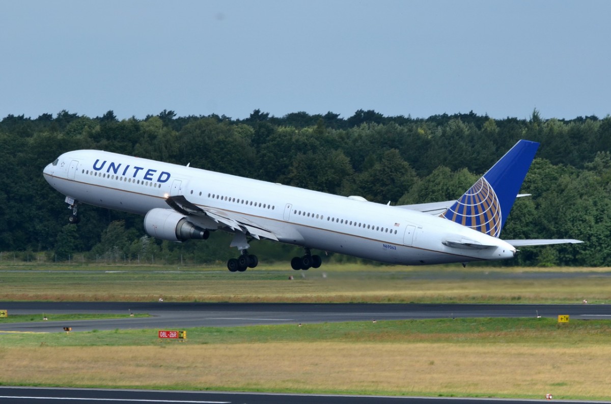 N69063 United Airlines Boeing 767-424(ER)    gestartet am 28.07.2015 in Tegel