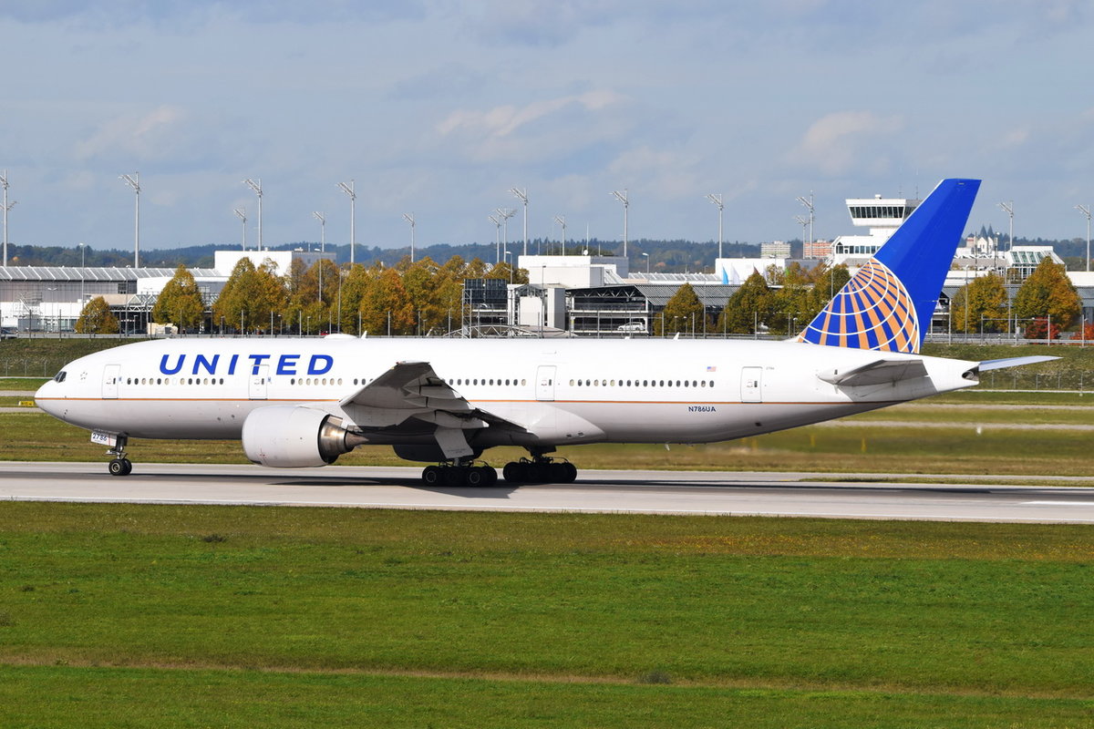 N786UA United Airlines Boeing 777-222(ER)  , MUC , 04.10.2017