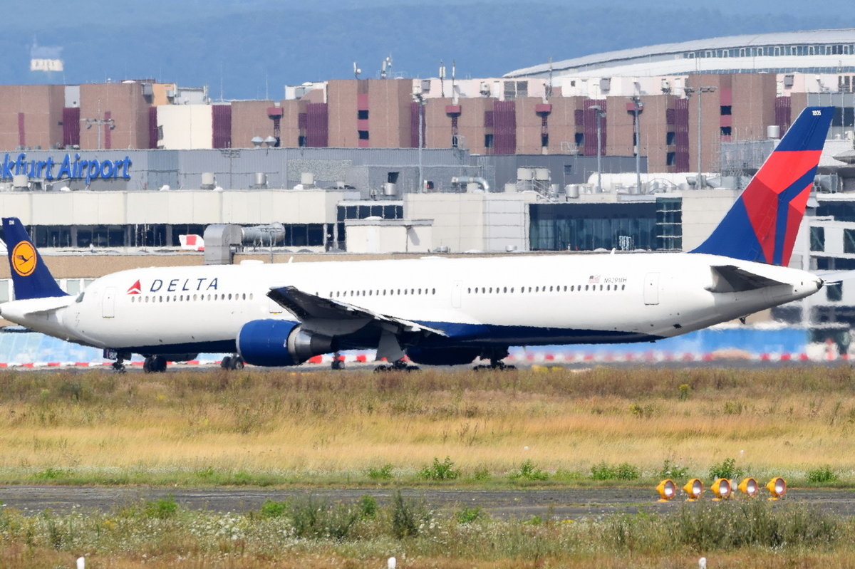 N829MH Delta Air Lines Boeing 767-432(ER)  zum Start in Frankfurt am 06.08.2016
