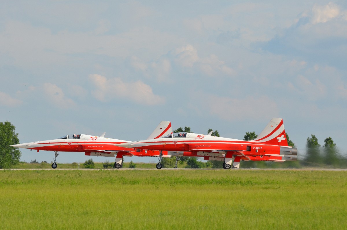 Nach 2010 im Jahr 2014 wieder auf der ILA die Patrouille Suisse mit ihren Northrop F5-Tiger II Jägern aufgenommen am 24.05.14