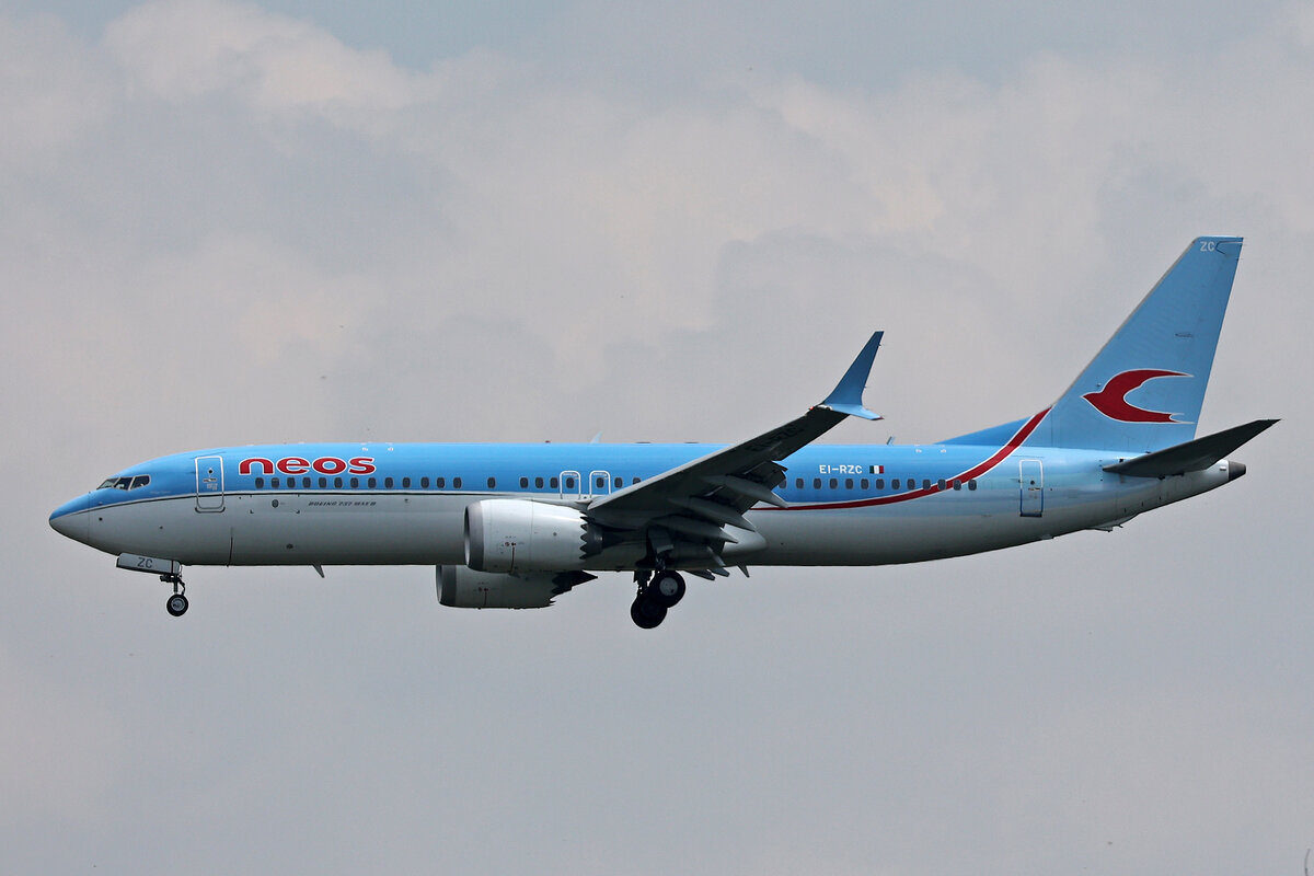Neos, EI-RZC, Boeing B737-8MAX, msn: 62872/7650,  Amerigo Vespucci , 05.Juli 2024, MXP Milano Malpensa, Italy.