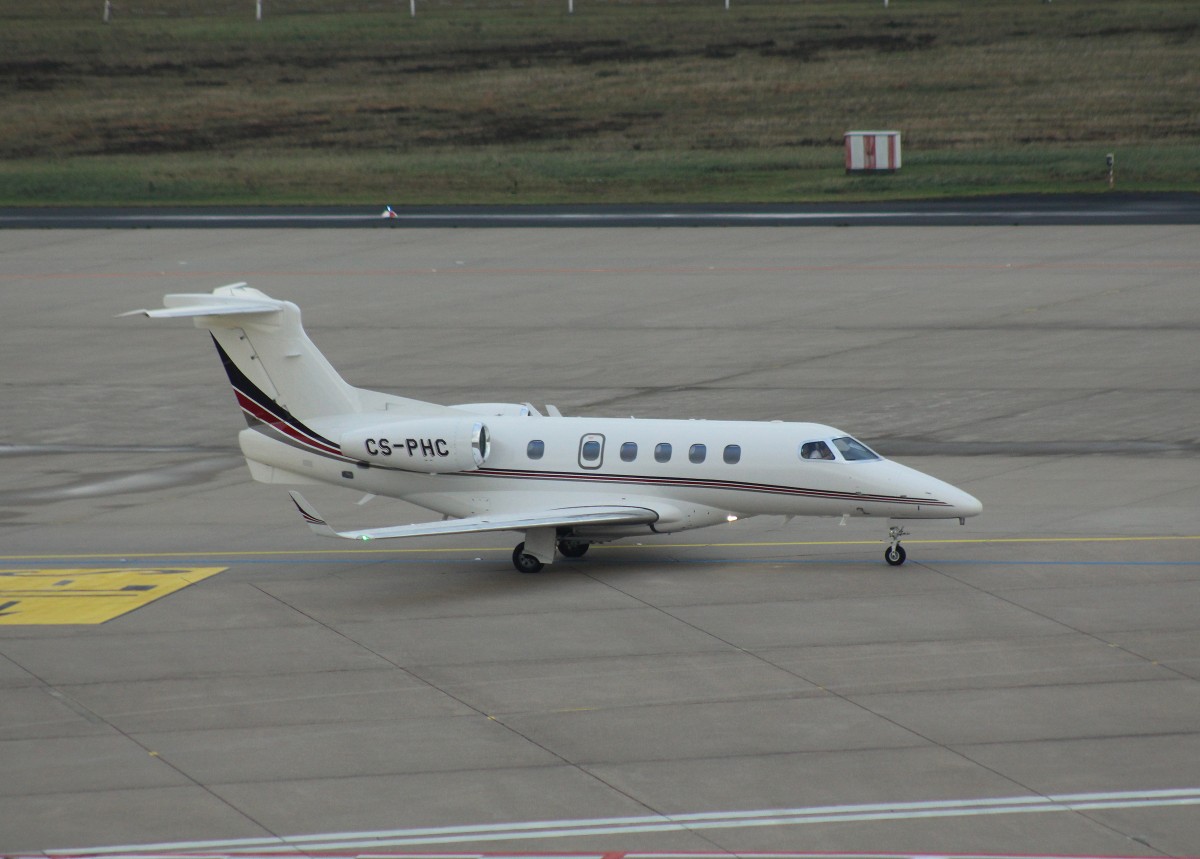 Net Jets Europe, CS-PHC, Embraer EMB-500 Phenom 300, 22.11.2015,CGN-EDDK, Köln -Bonn,Germany 
