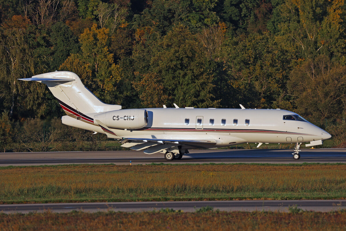Netjets Europe, CS-CHJ, Bombardier Challenger 350, msn: 20832, 26.September 2026, ZRH Z�rich, Switzerland.