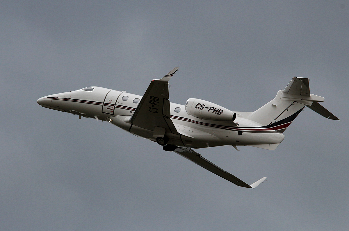 NetJets Europe, EMB 505 Phenom 300, CS-PHB, TXL, 04.05.2016