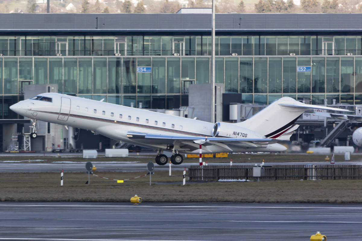 NetJets, N147QS, Bombardier, BD-700-1A10 Global 6000, 23.01.2016, ZRH, Zürich, Switzerland 



