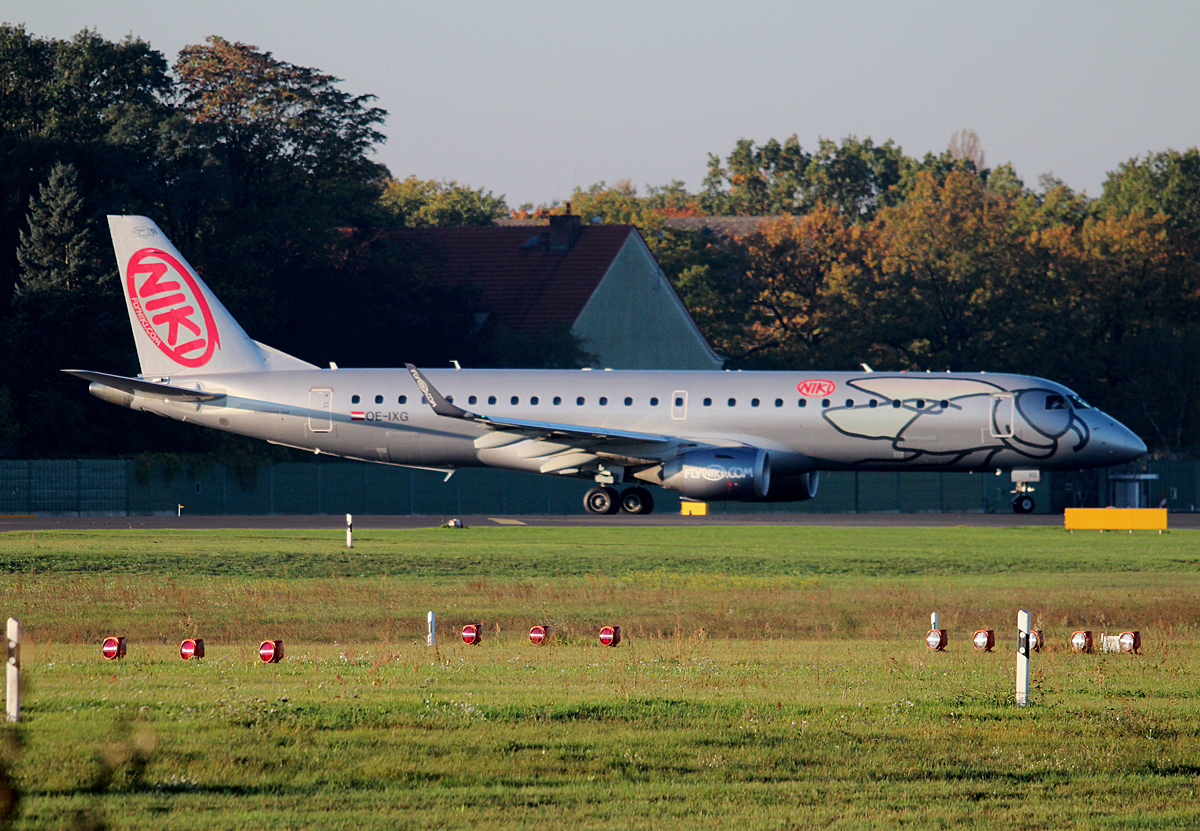 Niki ERJ-190-100LR OE-IXG kurz vor dem Start in Berlin-Tegel am 19.10.2014