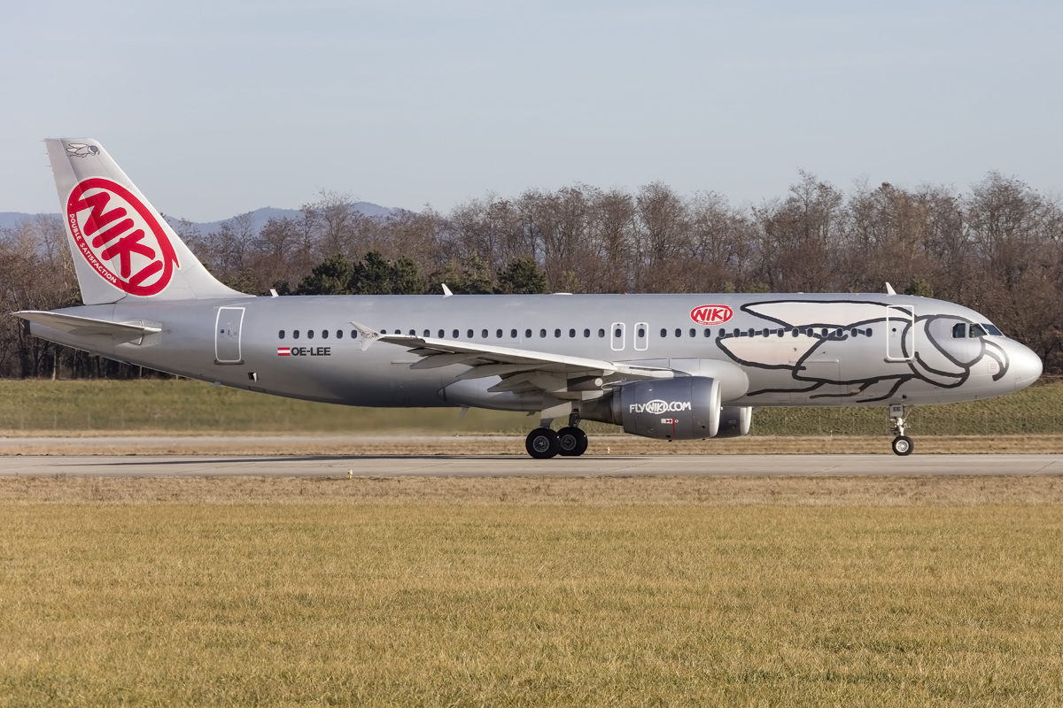 Niki, OE-LEE, Airbus, A320-214, 20.12.2015, BSL, Basel, Switzerland 


