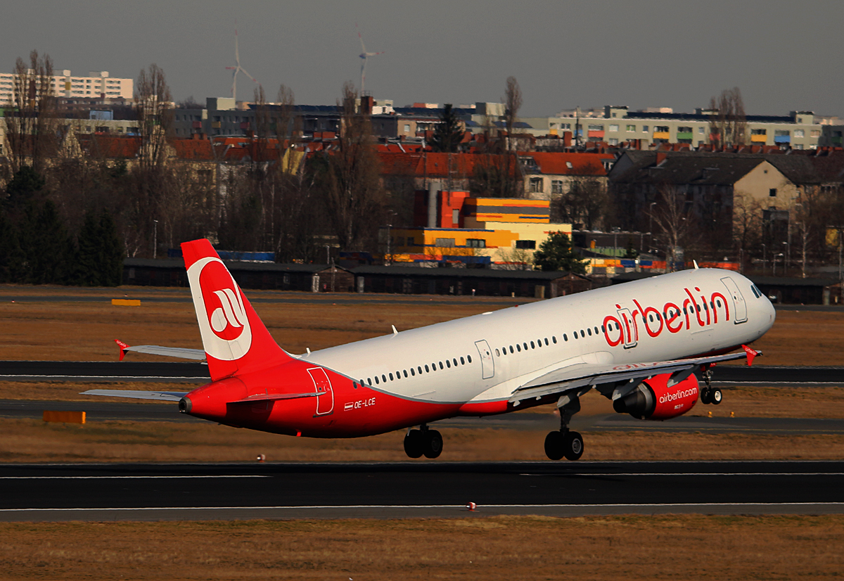 Niki(Air Berlin), Airbus A 321-211, OE-LEH, TXL, 04.03.2017