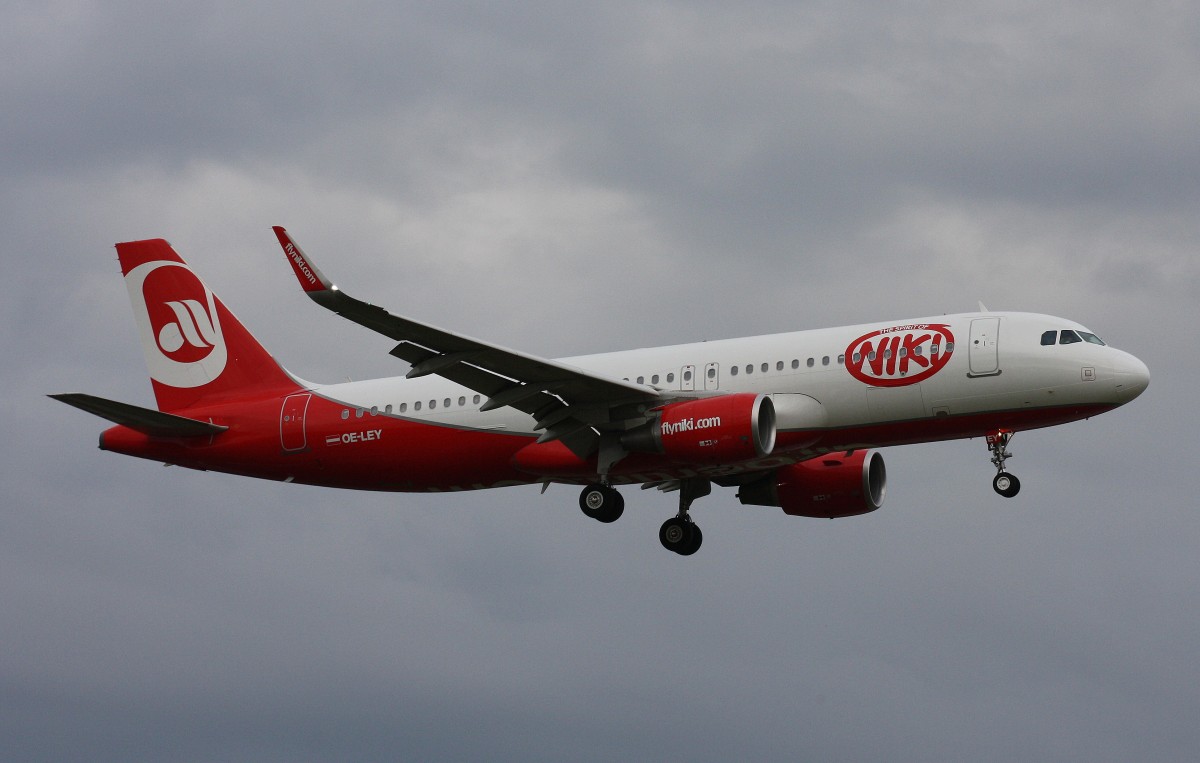 NIKI,OE-LEY,(c/n 5648),Airbus A320-214(SL),04.08.2014,HAM-EDDH,Hamburg,Germany