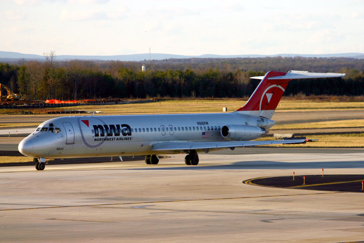 Northwest Airlines, N916RW, McDonnell Douglas DC-9-31, msn: 47144/239, 08.Januar 2007, IAD Washington Dulles, USA.