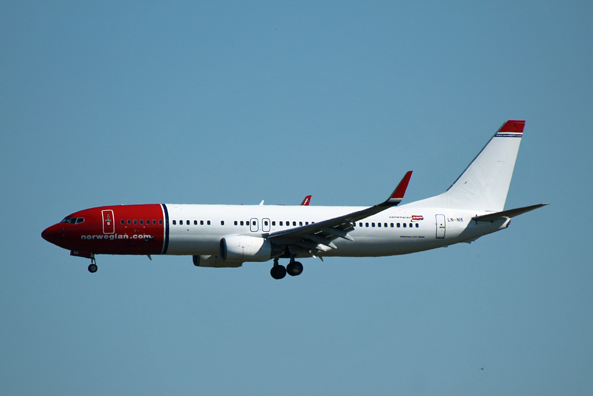 Norwegiam Air Shuttle, Boeing B 737-8FZ, LN-NIK, BER, 21.06.2022