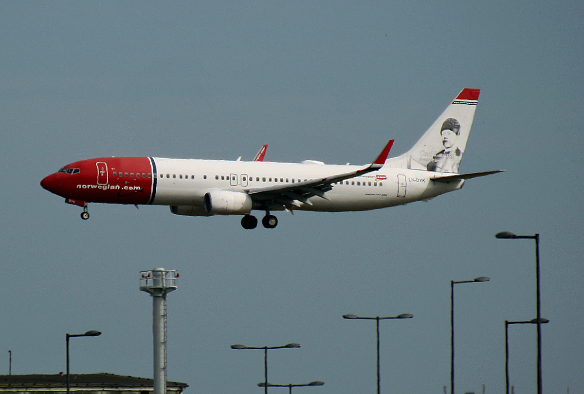 Norwegian Air Shutle, Boeing B 737-8JP, LN-DYK, BER, 23.07.2023