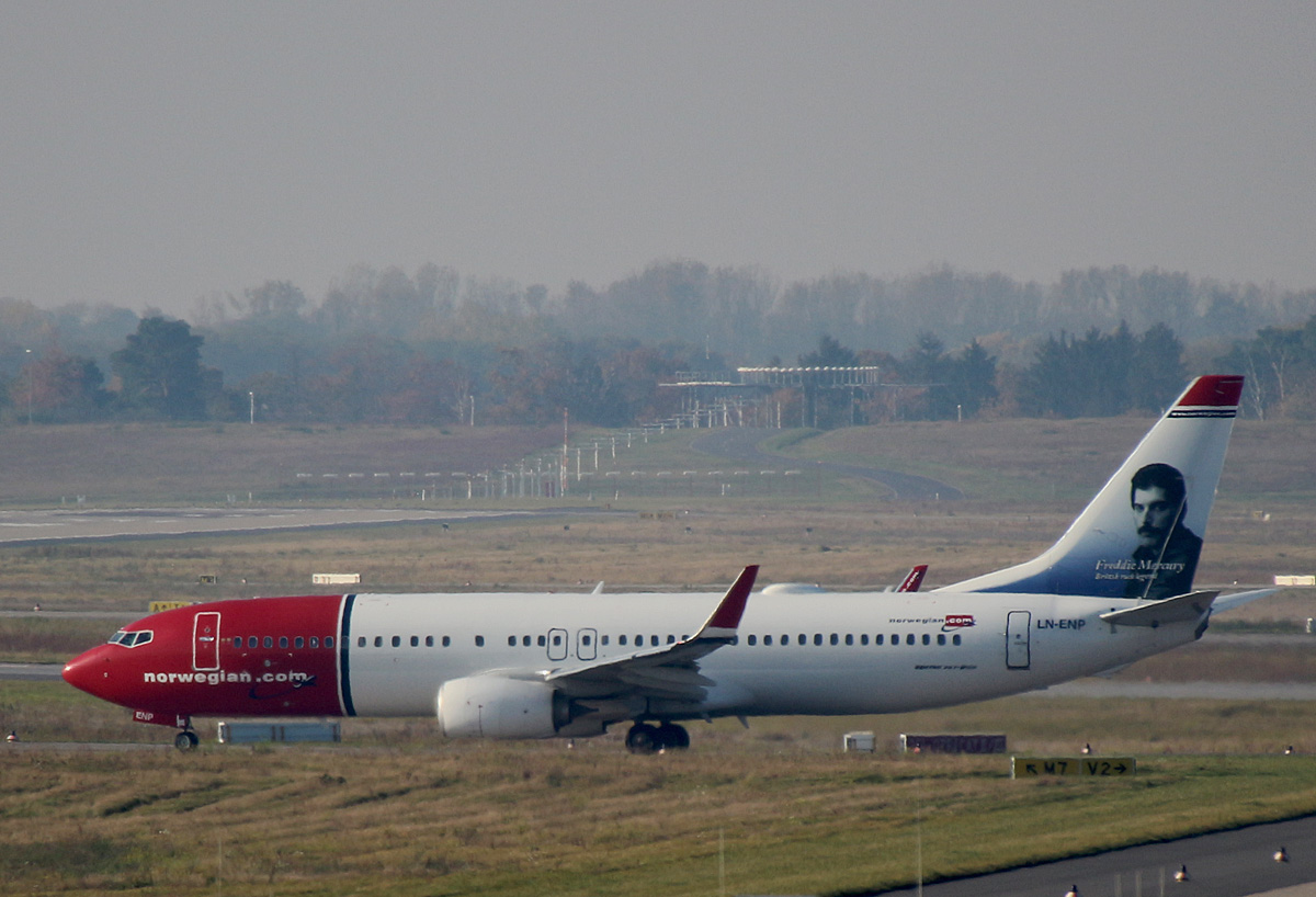 Norwegian Air Shuttle, Boeing B 737-8JP, LN-ENP, BER, 31.10.2021