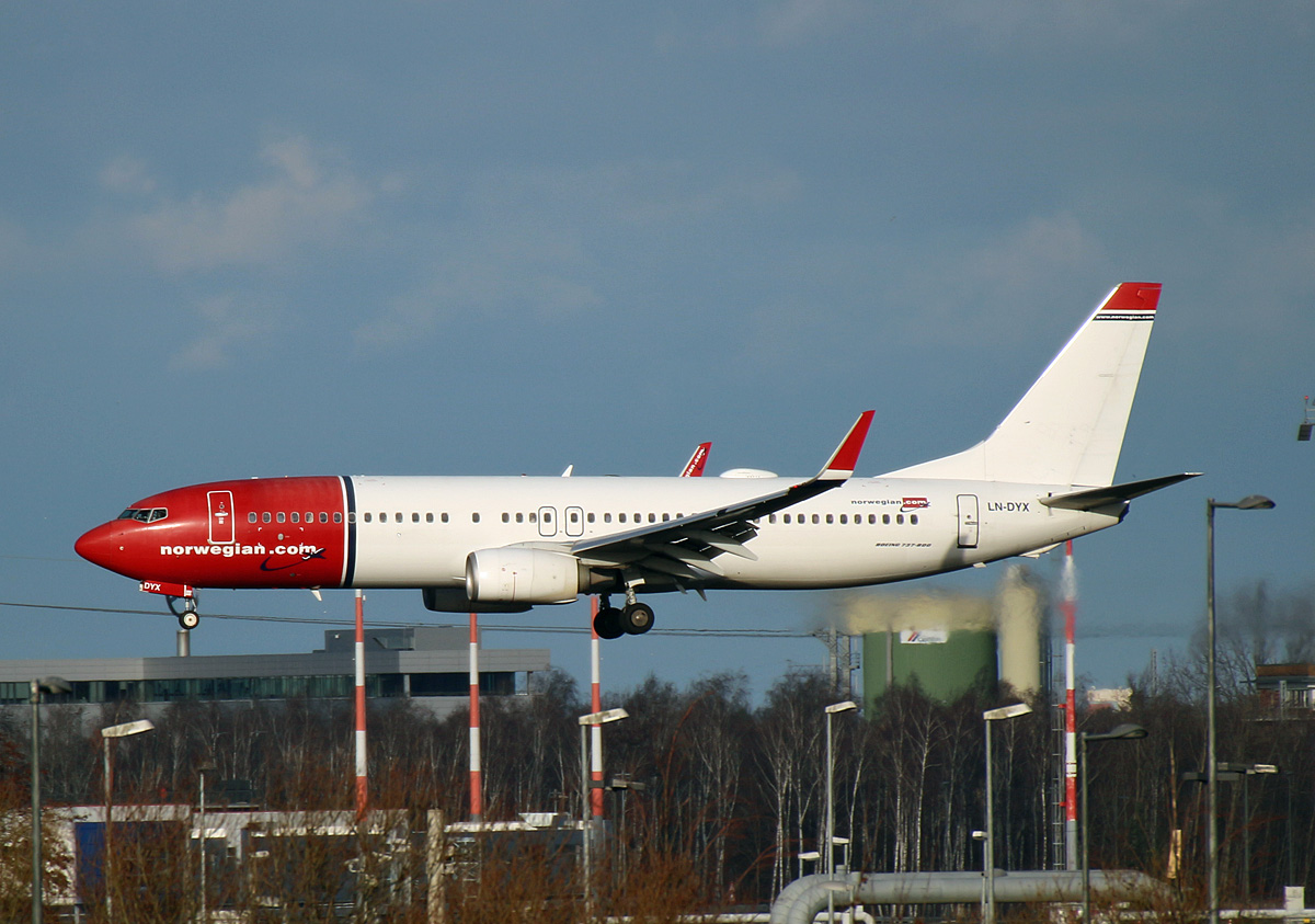 Norwegian Air Shuttle, Boeing B 737-8JP, LN-DYX, BER, 29.12.2022