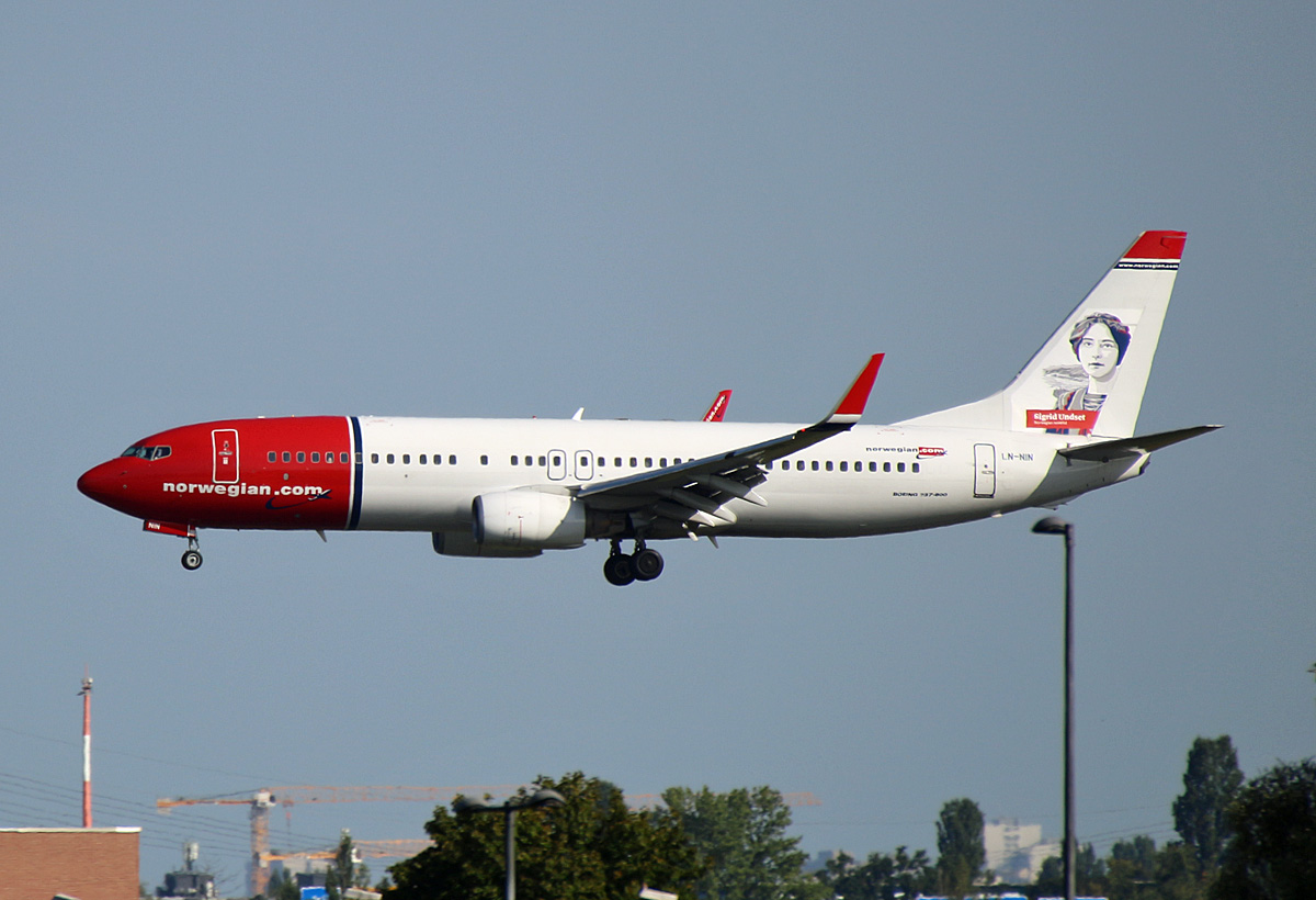 Norwegian Air Shuttle, Boeing B 737-8KN, LN-NIM, BER, 13.08.2023