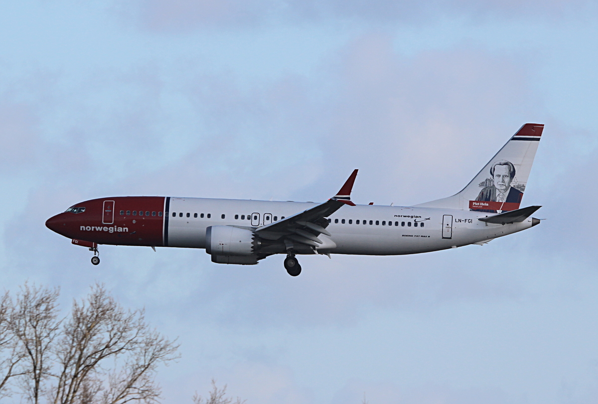 Norwegian Air Shuttle, Boeing B 737 MAX 8, LN-FGI, BER, 06.04.2026