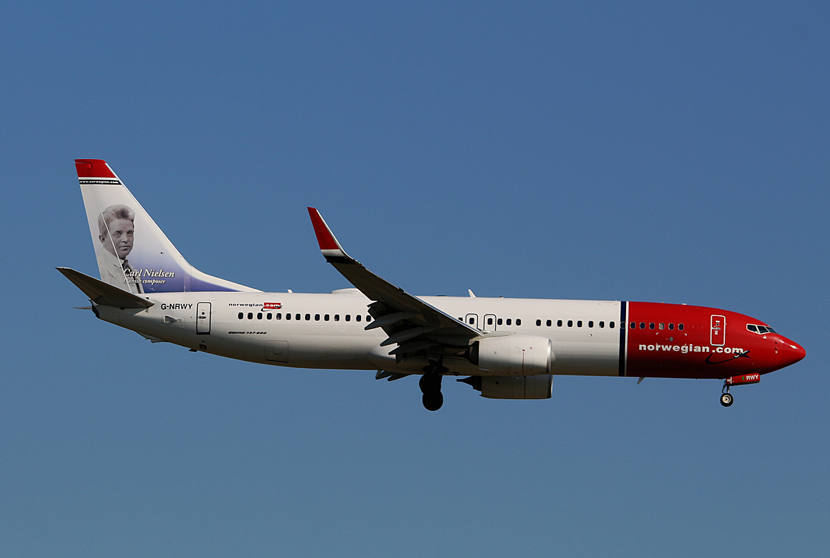 Norwegian Air Shuttle UK, Boeing B 737-8JP ,G-NRWY,  SXF, 06.05.2016