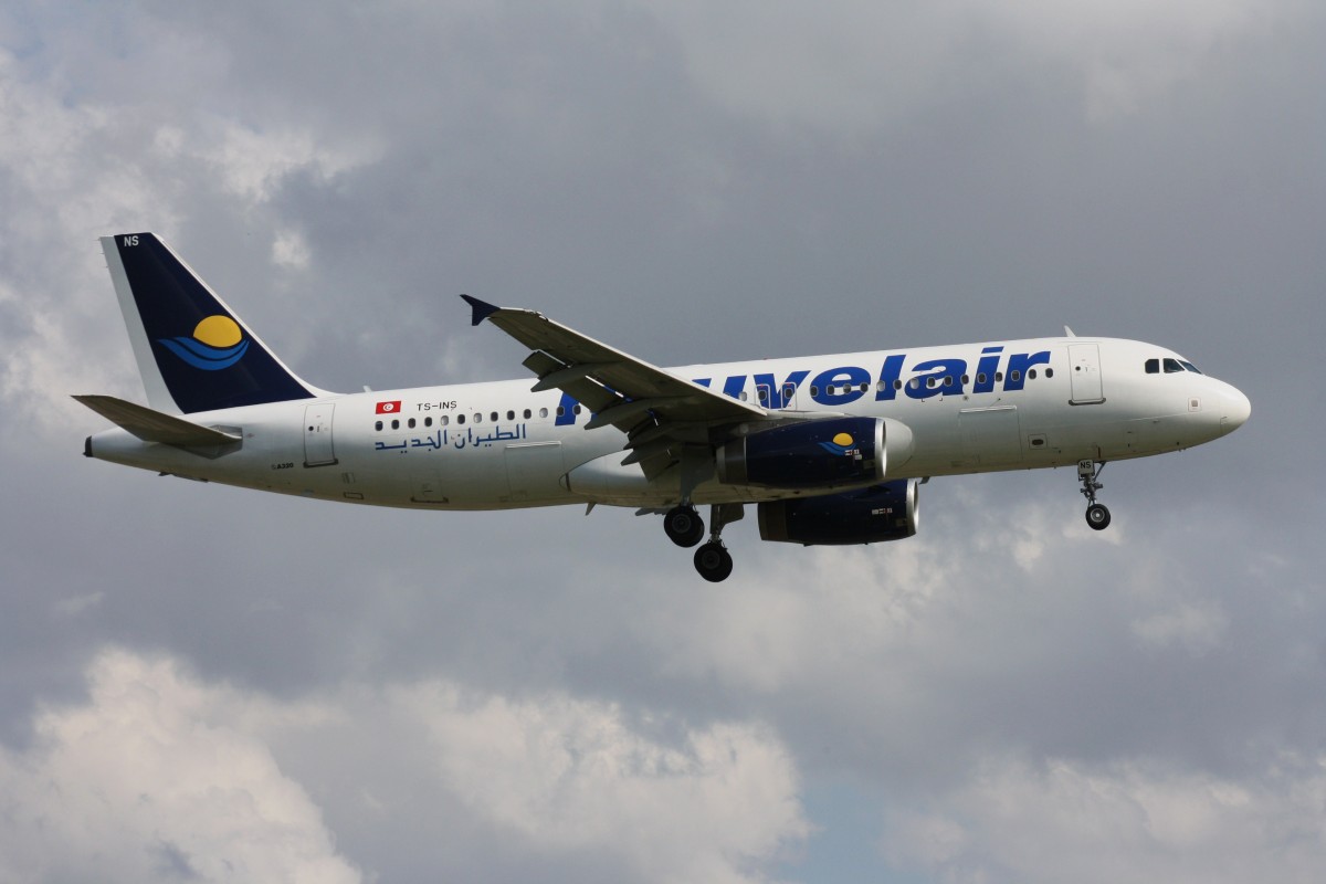 Nouvelair, TS-INS (c/n 3089),Airbus A 320-232, 21.07.2015, HAM-EDDH, Hamburg, Germany  