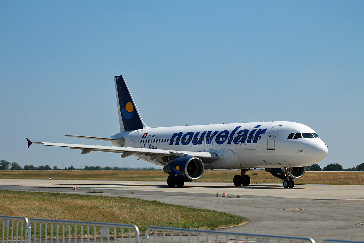 Nouvelair Tunesie, Airbus A 320-214, TS-INC, BER, 24.06.2022