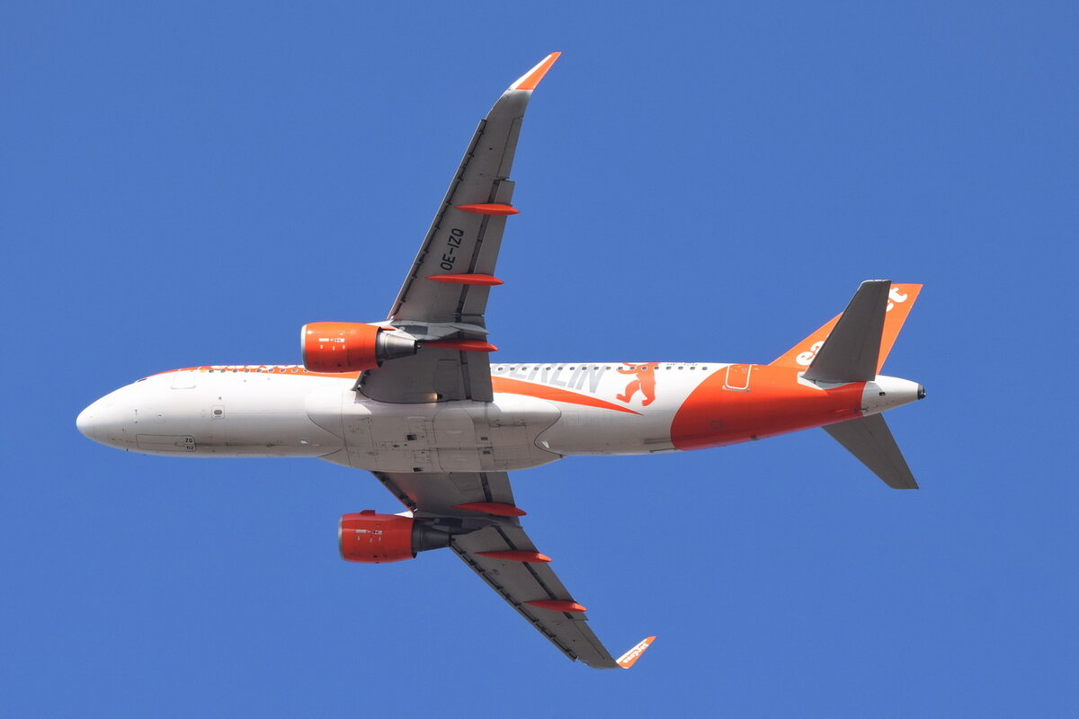OE-IZQ , easyJet Europe , Airbus A320-214(WL) , 25.03.2022 , Berlin-Brandenburg  Willy Brandt  , BER , 