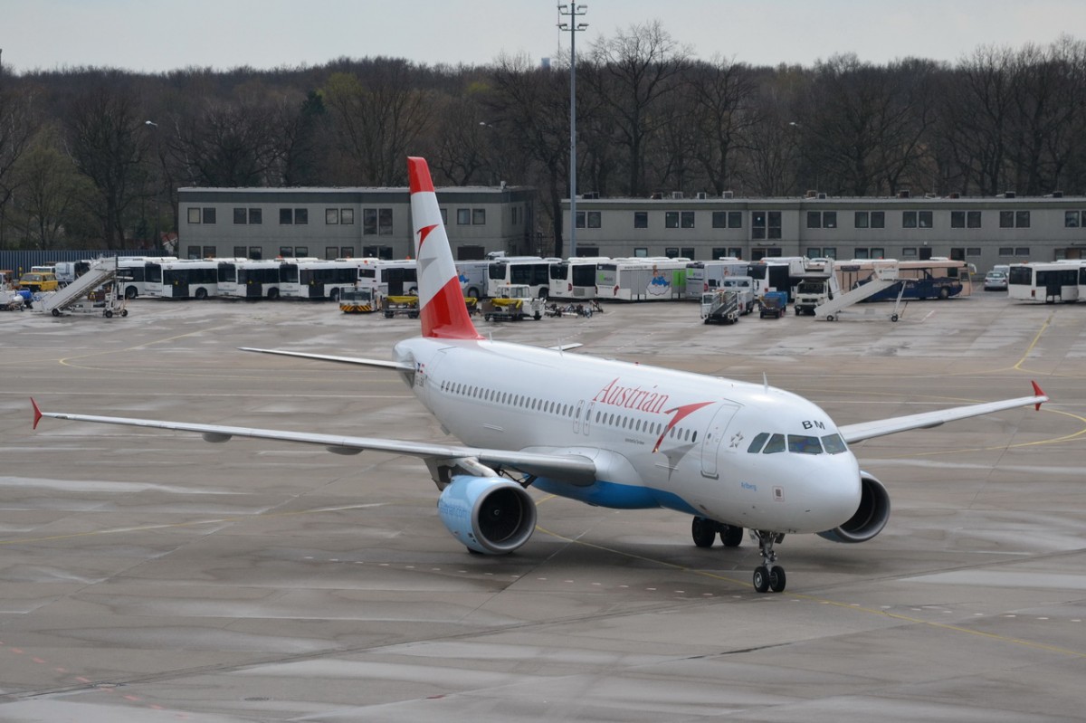 OE-LBM Austrian Airlines Airbus A320-214   gelandet in Tegel 24.03.2014