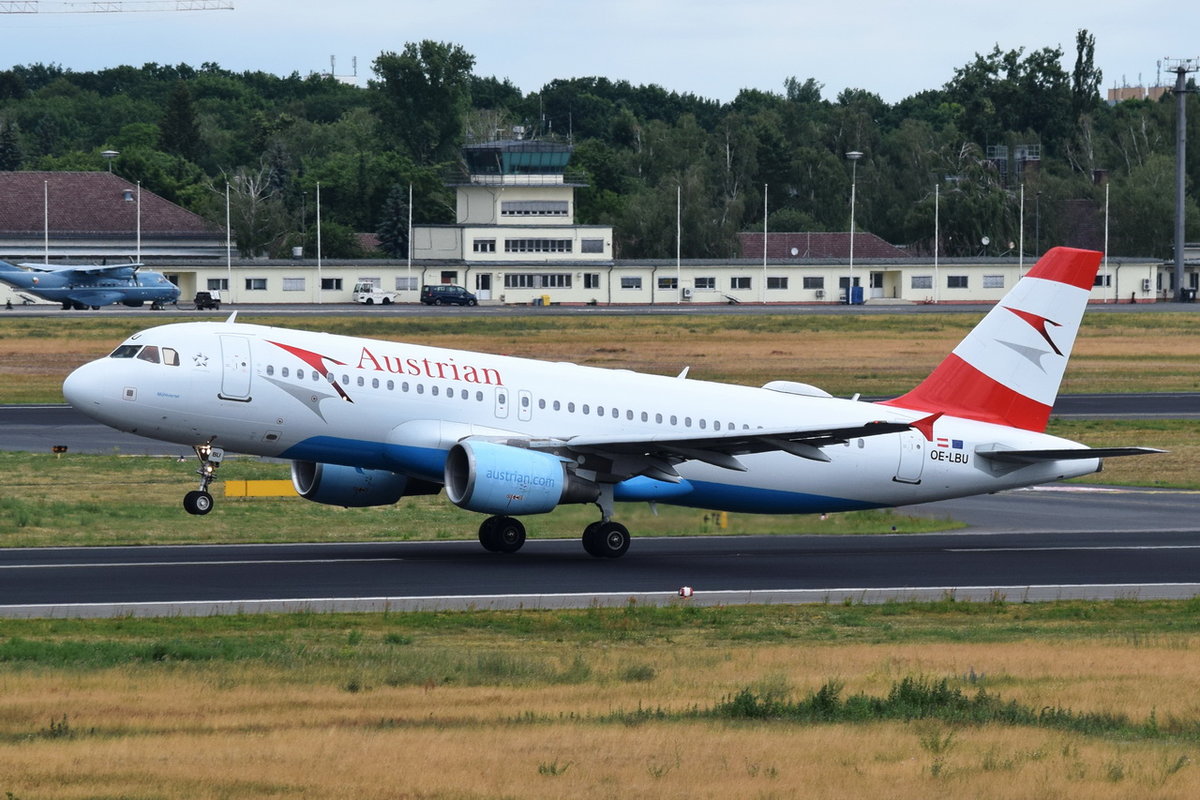 OE-LBU Austrian Airlines Airbus A320-212  , TXL , 13.06.2018