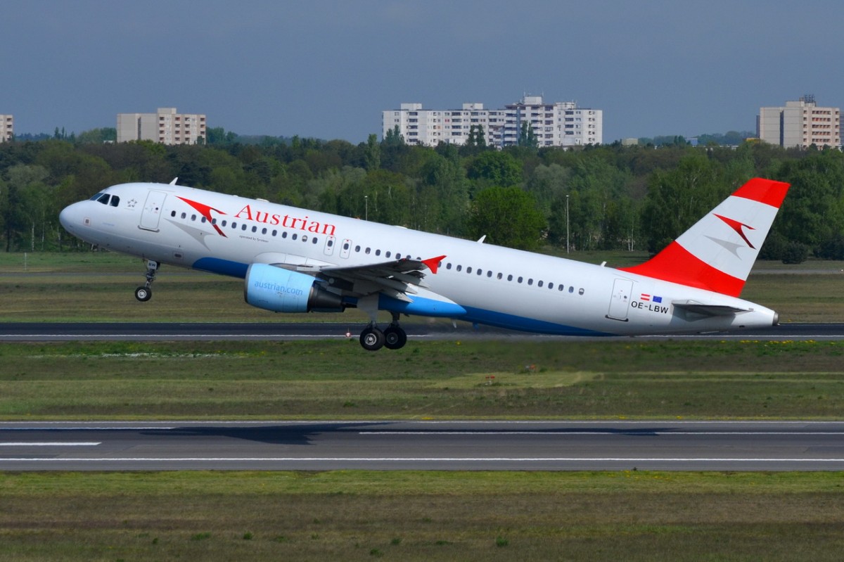 OE-LBW Austrian Airlines Airbus A320-214   gestartet in Tegel am 23.04.2014
