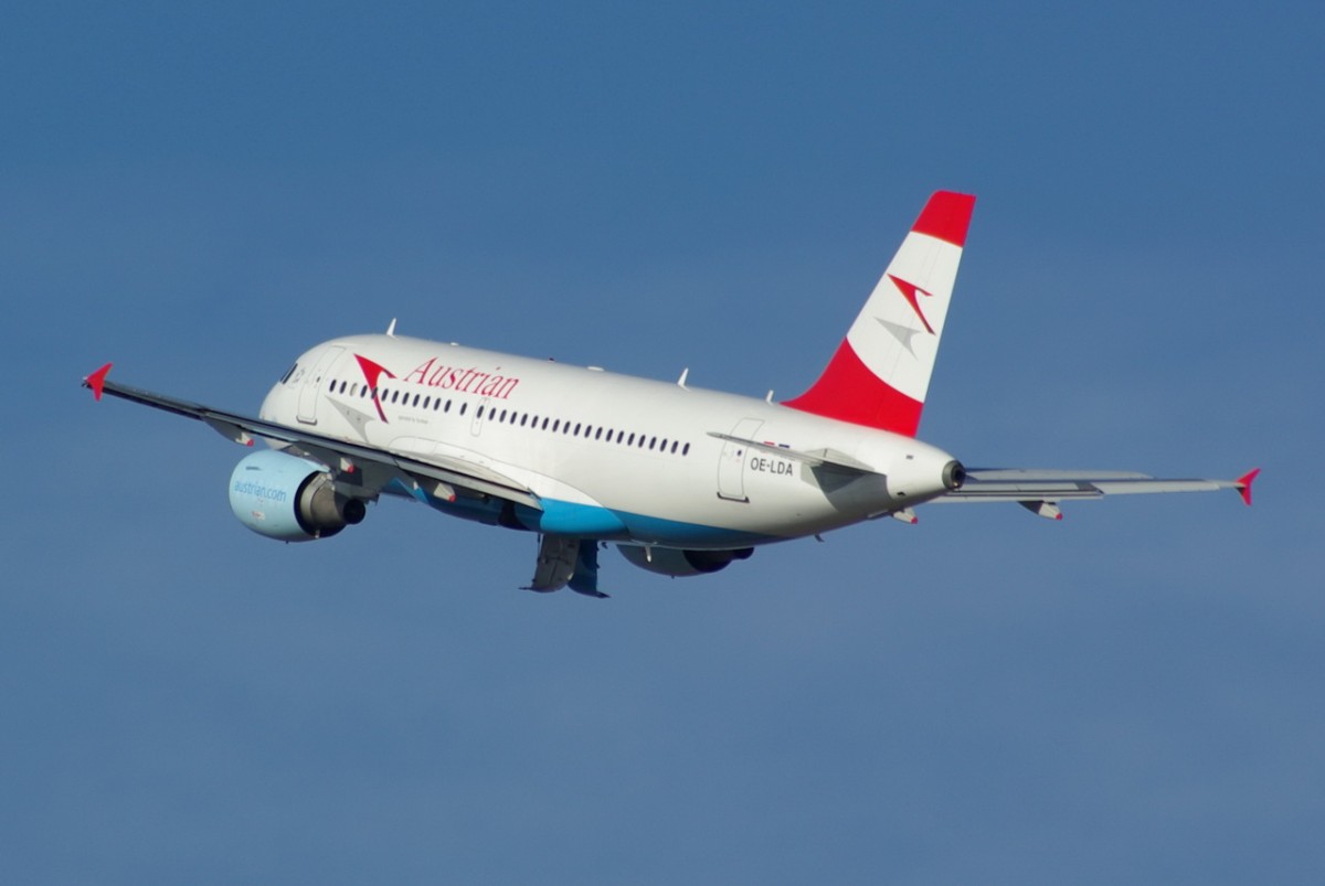 OE-LDA Austrian Airlines Airbus A319-112     17.02.2014   Berlin-Tegel