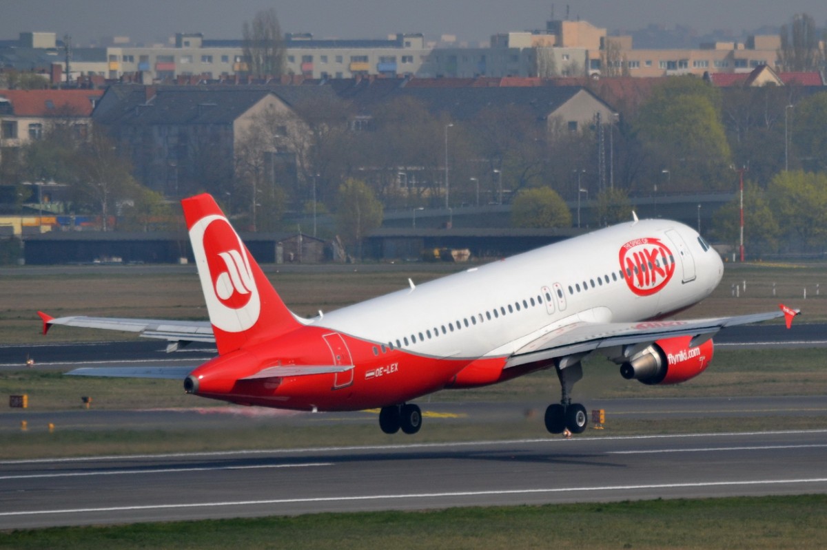OE-LEX Niki Airbus A320-214   in Tegel am 03.04.2014 gestartet