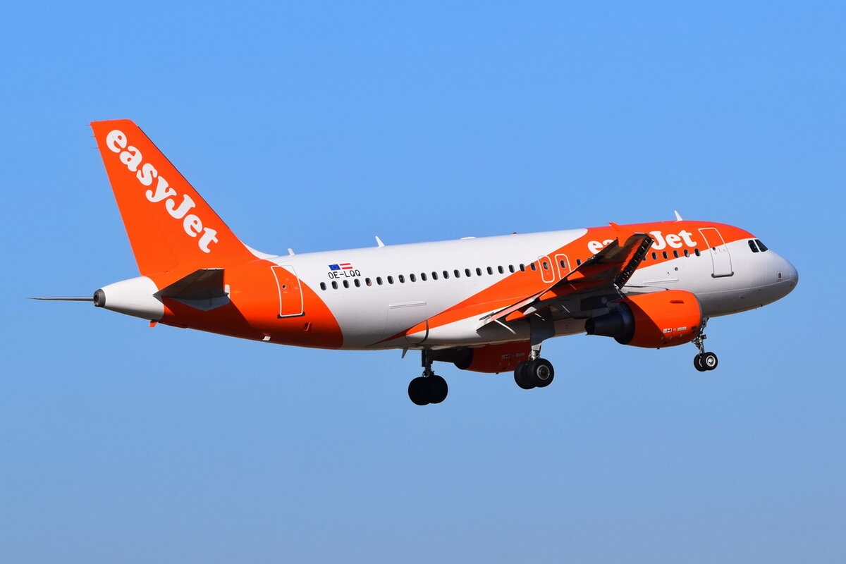 OE-LQQ , easyJet Europe , Airbus A319-111 , 12.03.2022 , Berlin-Brandenburg  Willy Brandt  , BER ,