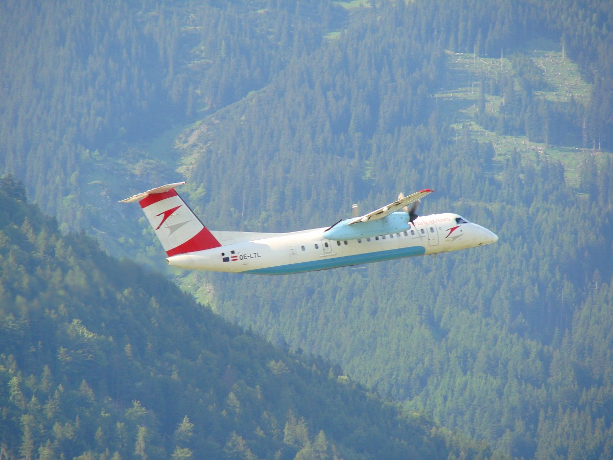 OE-LTL  Austrian Arrows  - über Innsbruck - 09-06-2010