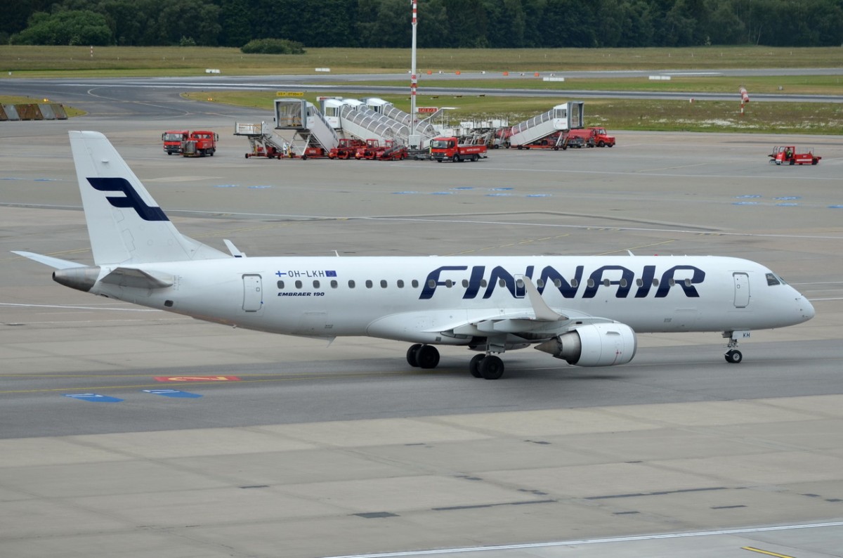 OH-LKH Finnair Embraer ERJ-190LR (ERJ-190-100 LR)   zum Start am 15.06.2015 in Hamburg
