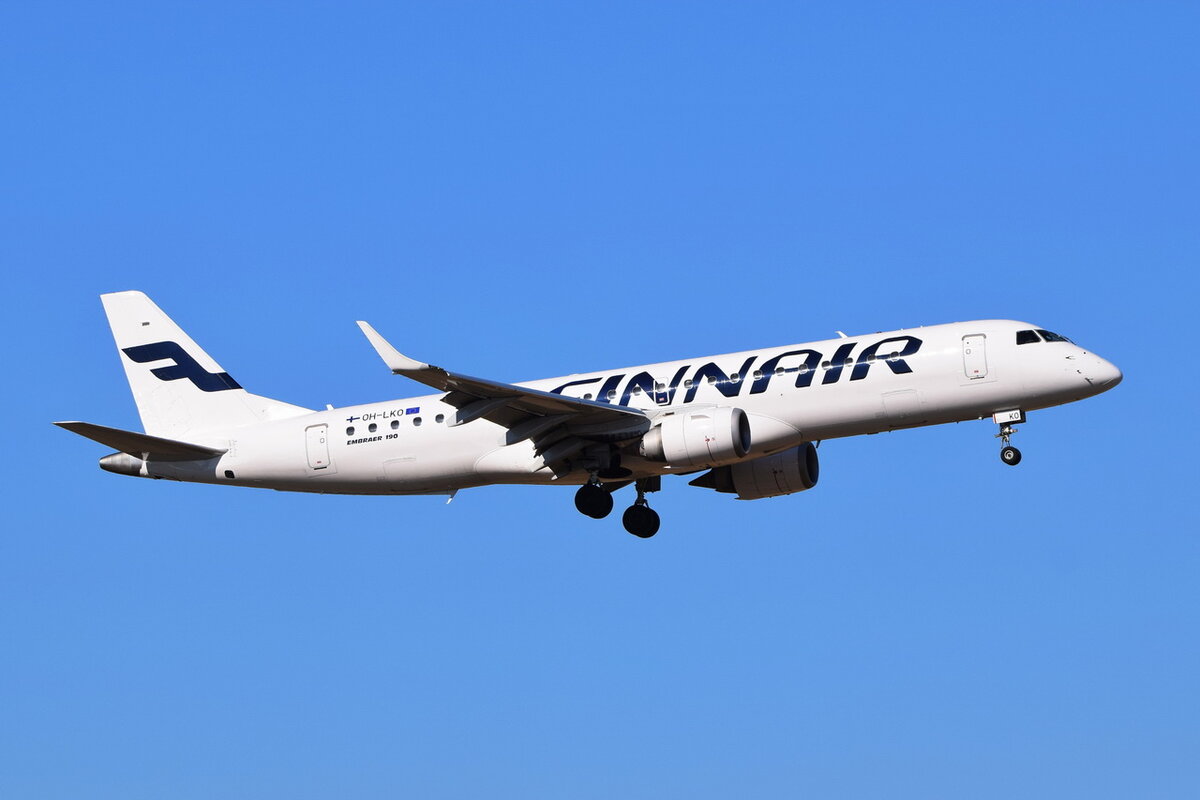 OH-LKO , Finnair , Embraer ERJ-190LR (ERJ-190-100 LR) , Berlin-Brandenburg  Willy Brandt  , BER , 13.03.2022 ,