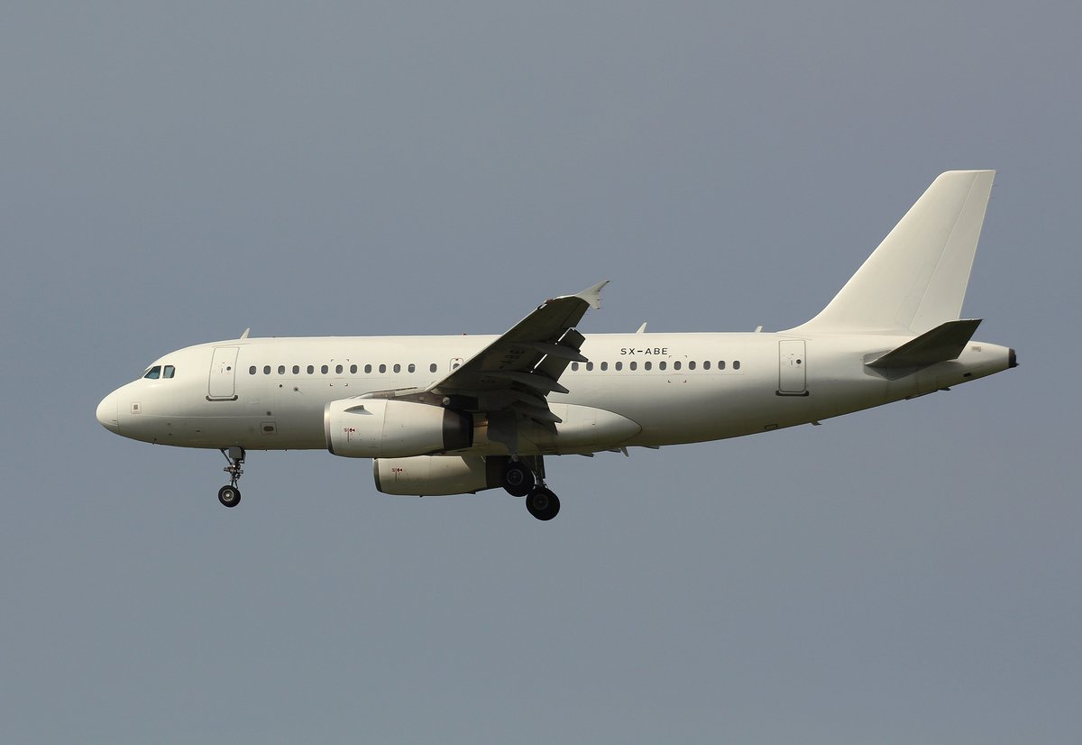 Olympus Airways, SX-ABE,(c/n 2396),Airbus A 319-132, 28.08.2016, HAM-EDDH, Hamburg, Germany 