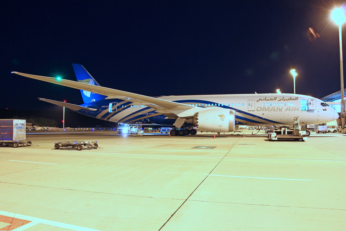 Oman Air, A4O-SA, Boeing 787-8, 29.September 2016, ZRH Zürich, Switzerland.