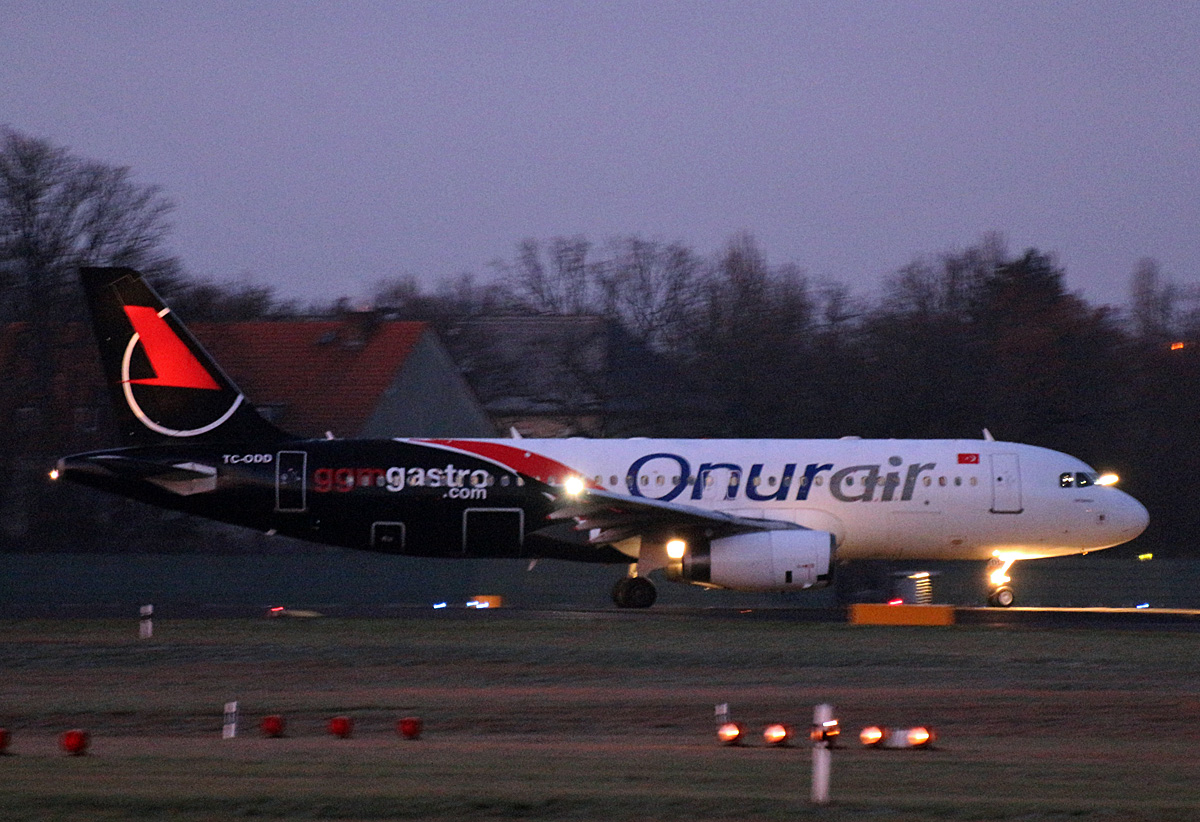 Onur Air, Airbus A 320-232, TC-ODD, TXL, 30.11.2019