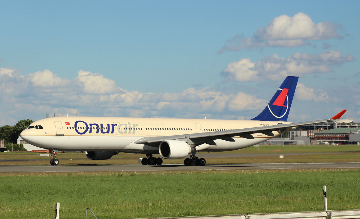 Onur Air, TC-OCA, (c/n 72),Airbus A 330-321,06.08.2016, HAM-EDDH, Hamburg, Germany 