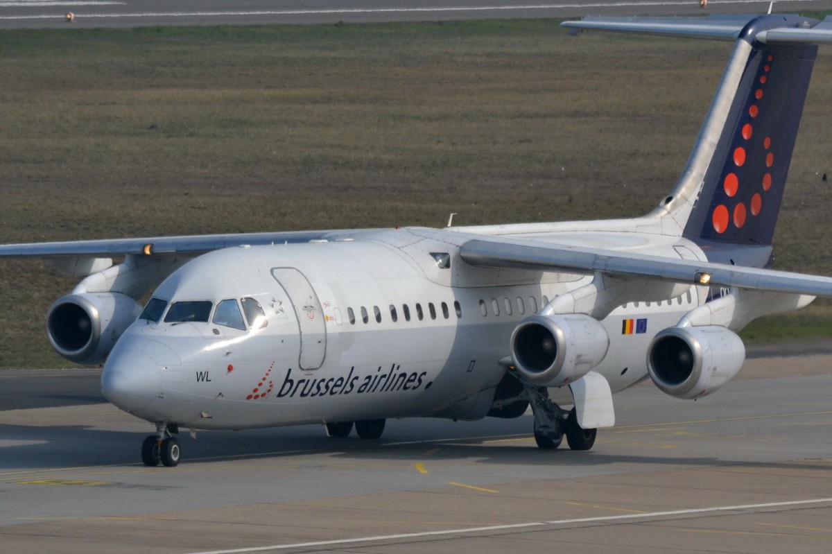 OO-DWL Brussels Airlines Avro RJ100 British Aerospace  in Tegel gelandet am 03.04.2014